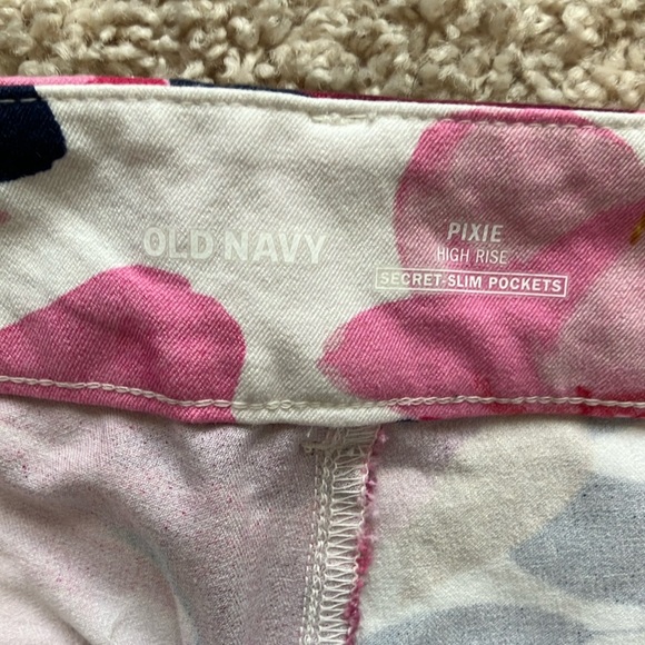 Floral Print Pants - Picture 3 of 9